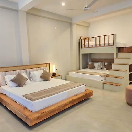 Hotel Blue Note Hikkaduwa Esterno foto
